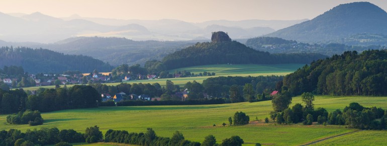 Blick auf den markanten Kaiserkrone-Tafelberg.