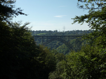 Ein Highlight auf dem Fernwanderweg: die Müngstener Brücke. Sie ist Deutschlands höchste Eisenbahnbrücke.
