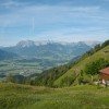 Die Taubenseehütte im österreichisch-deutschen Grenzgebiet bietet ihren Gästen Tiroler Küche.