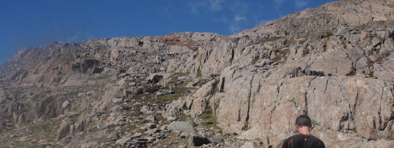 Der Aufstieg zum Gletschermann "Ötzi" geht meist über steinige, ausgesetzte Stellen