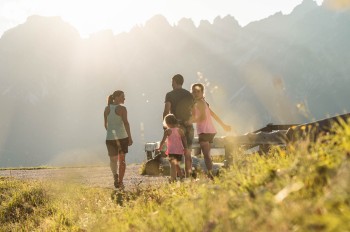 Genusswandern im Stubaital in Tirol ist ein Erlebnis für die ganze Familie.