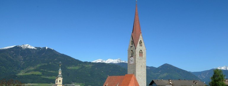 Die Pfarrkirche im Herzen von St. Andrä
