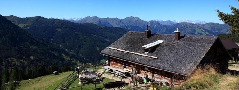 Die Ellmaualm mit ihrem unglaublichen Panoramablick