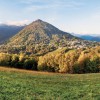 Der Kastanienweg im Alto Malcantone führt durch eine der reizvollsten Kulturlandschaften des Tessins – durch Kastanienhaine, Birkenwälder und fünf malerische Dörfer.