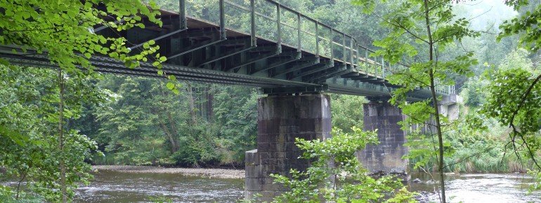 Die Eisenbahnbrücke der Ilztalbahn