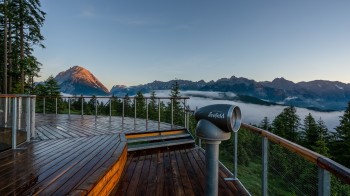 Bei der Aussichtsplattform Brunschkopf erwartet dich ein atemberaubendes Bergpanorama.