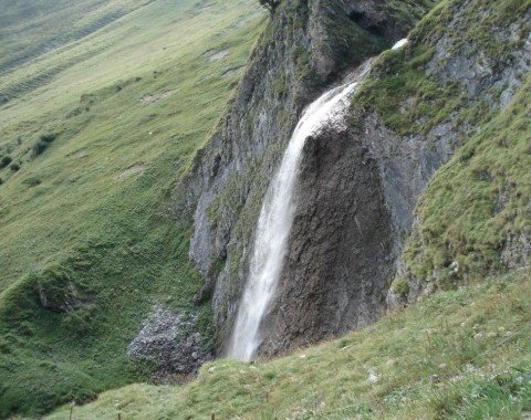 Der 91 m hohe Schleierwasserfall