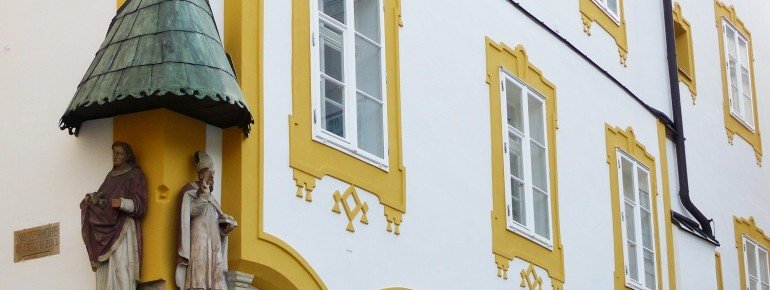 Im Hotel Wilder Mann befindet sich das Passauer Glasmuseum.