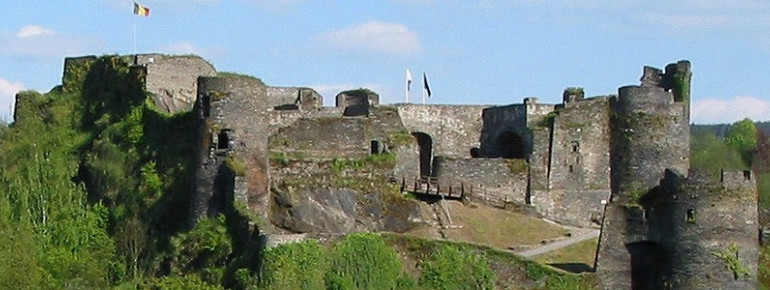 Die Burganlage von La Roche-en-Ardenne