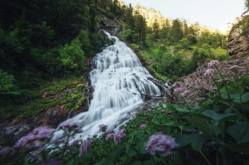 Der Wasserfall am Ende des Weges ist definitiv ein Highlight.