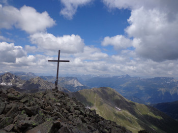 Ziel der Wanderung ist der Gipfel des Großen Schafkopfs.