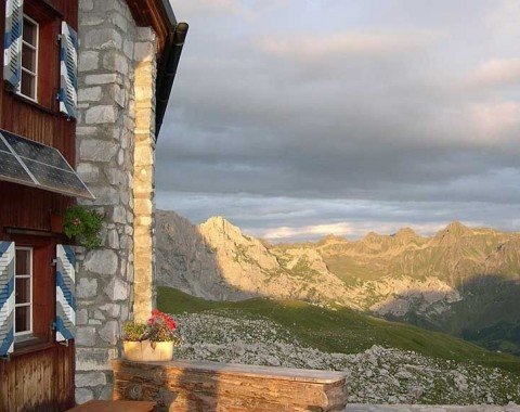 Abendstimmung auf der Carschinahütte - Prättigauer Höhenweg