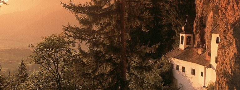 Auf dem Weg der Stille kannst du die Natur genießen und Kraft tanken.