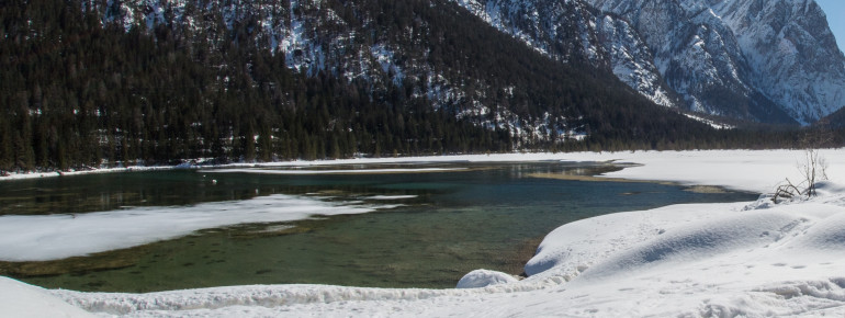 Der Toblacher See im Winter