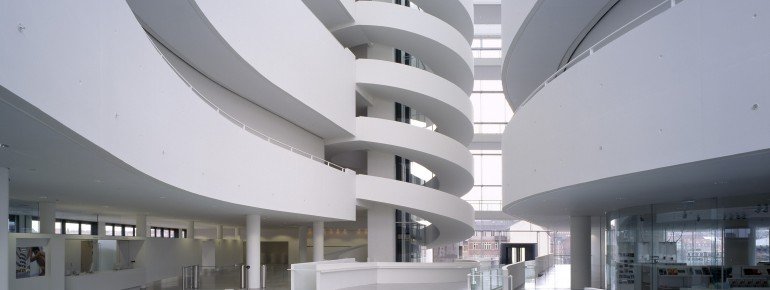 Die moderne Architektur des Museums begeistert die Besucher