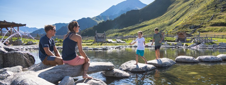 Verschiedene Spielzonen rund um den Ahornsee bieten einiges an Abwechslung.