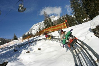 Der Alpine Coaster ist auch im Winter geöffnet.