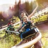Die Ganzjahres-Rodelbahn Lucky Flitzer in Flachau ist die einzige Flutlicht-Rodelbahn in Österreich.