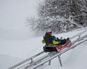 Der AlpspitzCOASTER ist auch im Winter in Betrieb.