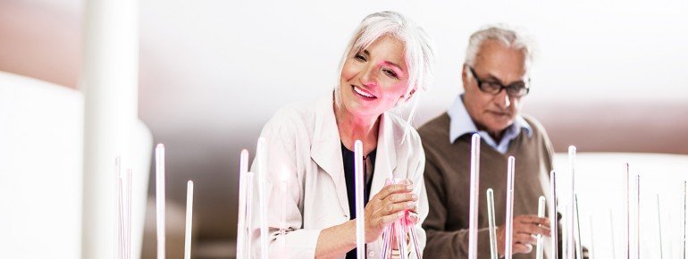 Wir hören in unterschiedliche Frequenzen.