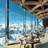 Dank großer Glasfronten hat man im Restaurant des Titlis Tower einen einzigartigen Panoramablick.