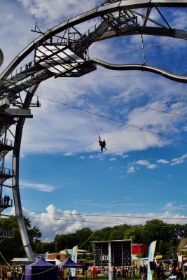 Spektakuläre Riesenschaukel: Am neuen Skyloop gibt es auch eine GiantSwing unterhalb der Aussichtsplattform.