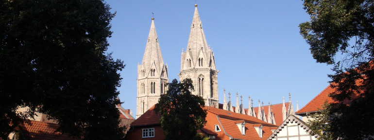 Türme von Divi Blasii im Zentrum von Mühlhausen.