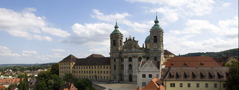 Die Basilika in Weingarten ist halb so groß wie der Petersdom und gilt damit als das größte barocke Gotteshaus nördlich der Alpen.