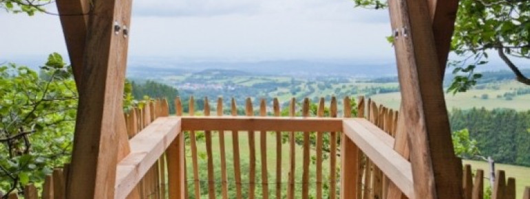 Bei Zwischenstops auf den Aussichtsplattformen kannst du die tolle Aussicht genießen.