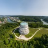 Die Befreiungshalle liegt direkt oberhalb der Donau.