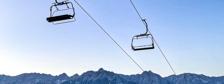 Der Sessellift Gschwandtkopf ist auch im Sommer in Betrieb – ideal für Panoramablicke ohne langen Aufstieg.