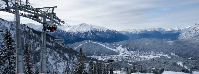 Im Winter bringt der Sessellift der Rosshütte Wintersportler hinauf zu bestens präparierten Pisten.