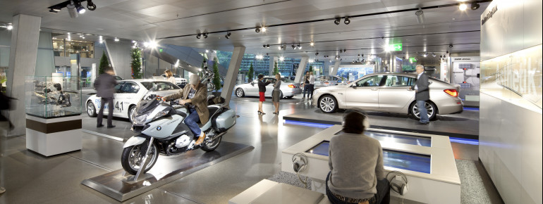 In der BMW Welt gibt es einen eigenen Bereich für Technik und Design.