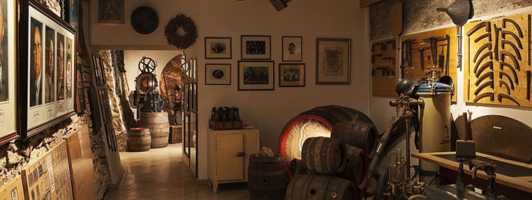 Historische Gerätschaften und andere Artefakte