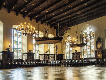 In der oberen Rathaushalle, dem schönsten und repräsentativsten Festsaal Bremens, tagte früher der Stadtrat.