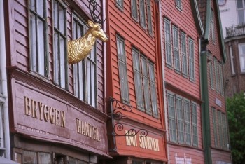 Detailaufnahme der Holzarchitektur