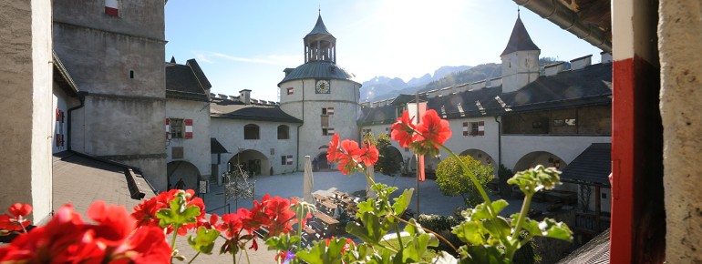 Der Bau der Festung wurde 1077 von Erzbischof Gebhard von Salzburg initiiert.