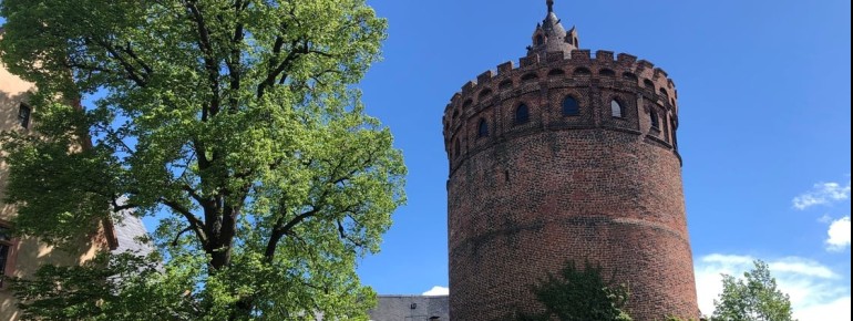 Das Erscheinungsbild der Burg ist vor allem durch, zu dieser Zeit typische, Bruch- und Ziegelsteine geprägt.
