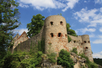 Die Burg ist der Stammsitz der Grafen zu Pappenheim und gilt als Tor zum Altmühltal.