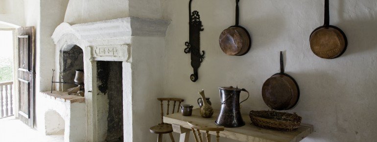 Blick in die Küche der Burg Prunn.