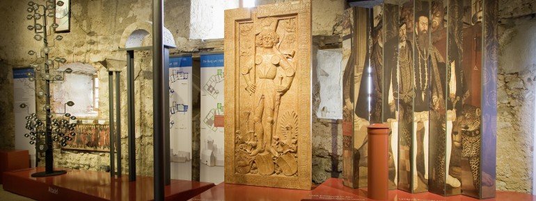 Der Ausstellungsraum der Burg Prunn
