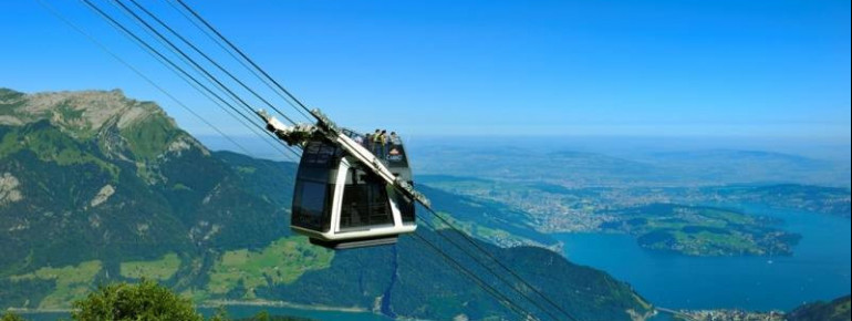 Das Stanserhorn liegt am Vierwaldstättersee.