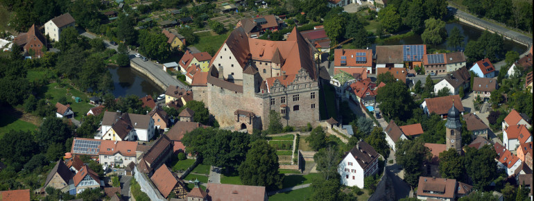 Den ersten Beleg für eine Gartenanlage bei der Cadolzburg liefert die Zeichnung des Landgrafen Moritz von Hessen aus dem Jahr 1629.