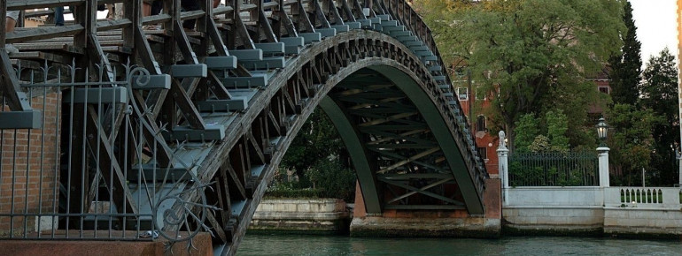 Die Ponte dell&#39; Accademia