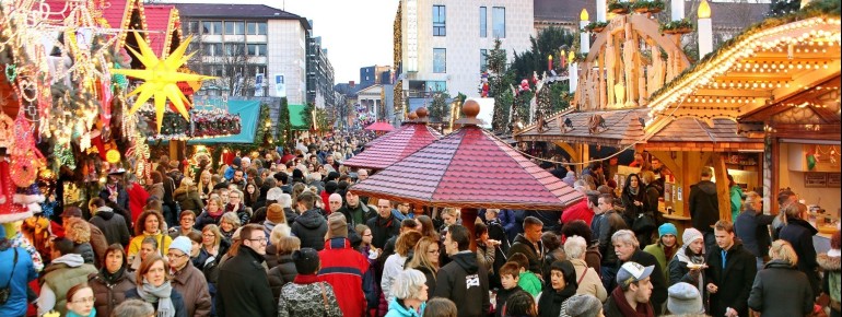 Auf dem Christkindlesmarkt in Karlruhe kommen Groß und Klein auf ihre Kosten.