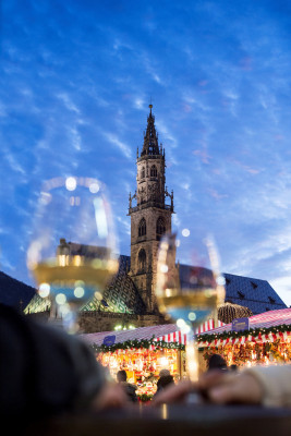 Die historische Altstadt im Zentrum von Bozen lädt jedes Jahr zu einem ganz besonderen Weihnachtszauber ein.