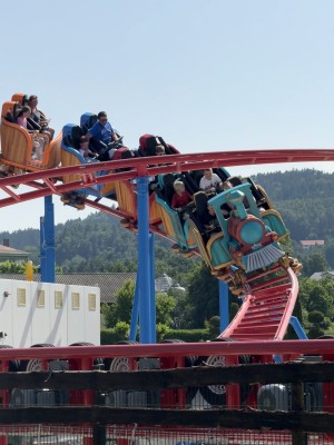 Volle Fahrt voraus mit der Churpfalzpark Achterbahn.