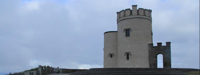 Der O’Brien’s Tower wurde im Jahr 1835 von Sir Cornelius O’Brien errichtet.
