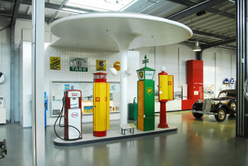 Die Tankstelle in Halle II.