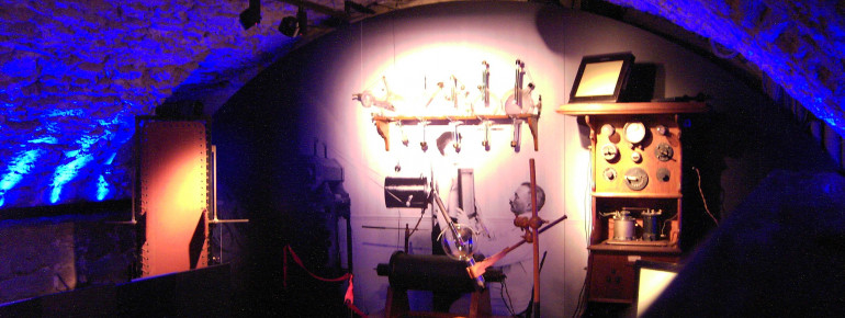 Begib dich auf die Spuren Röntgens und werde selbst zum Forscher.